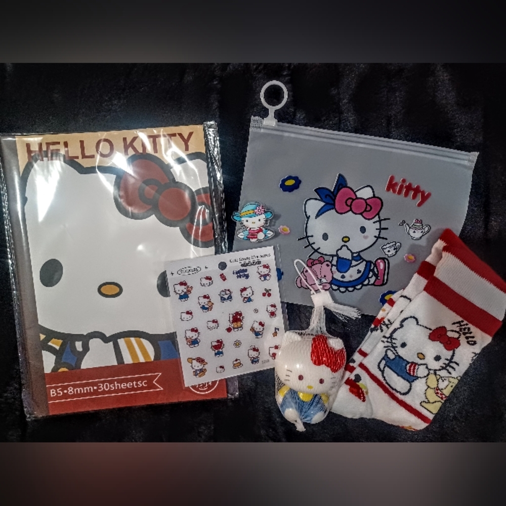 Hello Kitty Kids Accessory Set - Red, White, and Blue